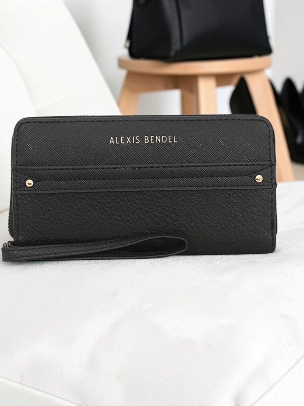 Alexis Bendel Women's Zip Wristlet Card Holder & Wallet ✨NWT✨
